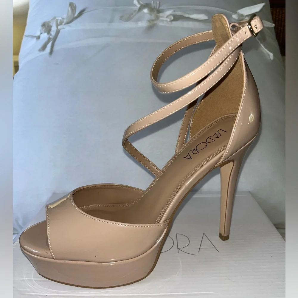 As new!! ISADORA platform nude heels. - Picture 9 of 14